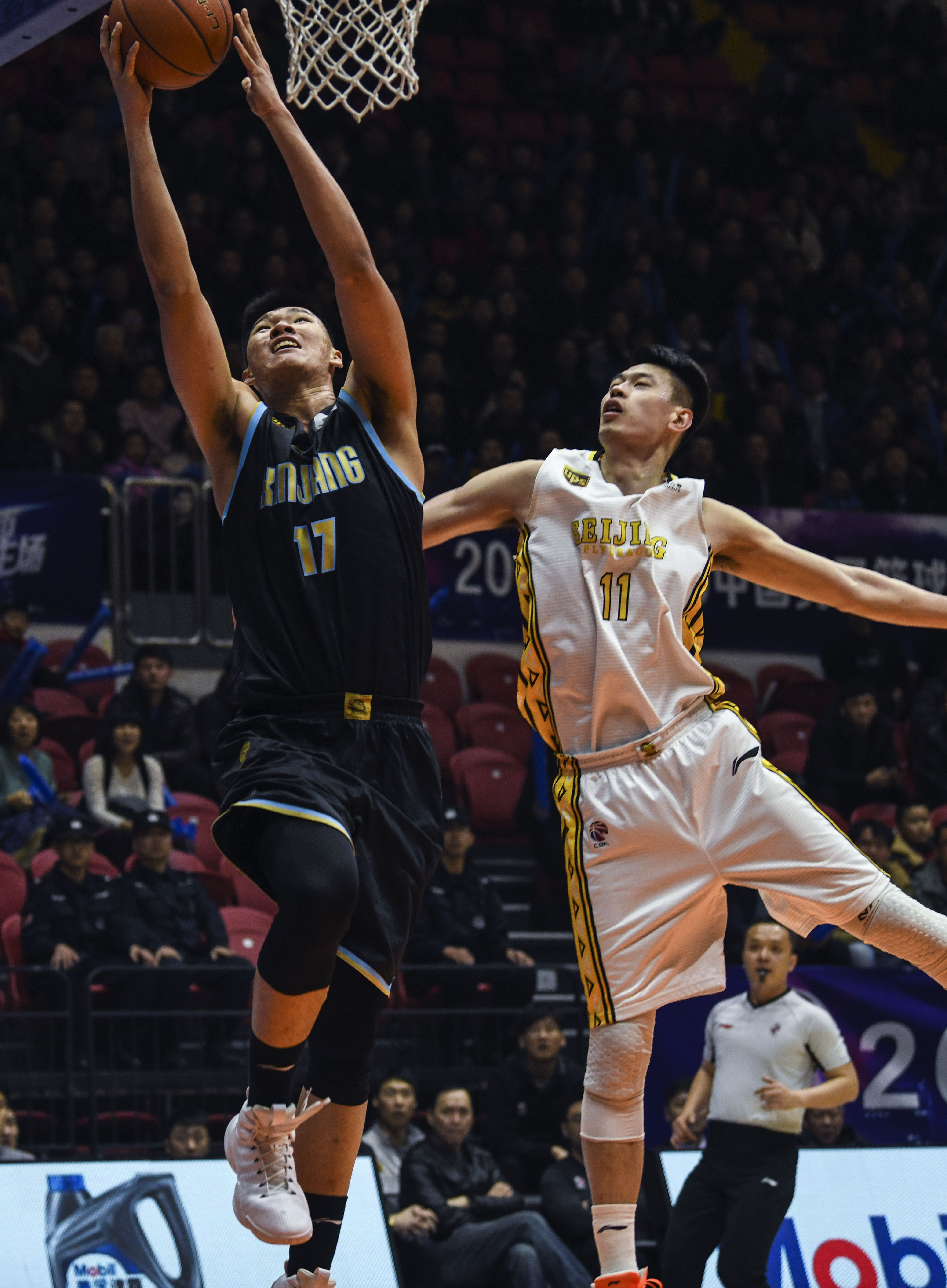 是球场上的 是球场上的