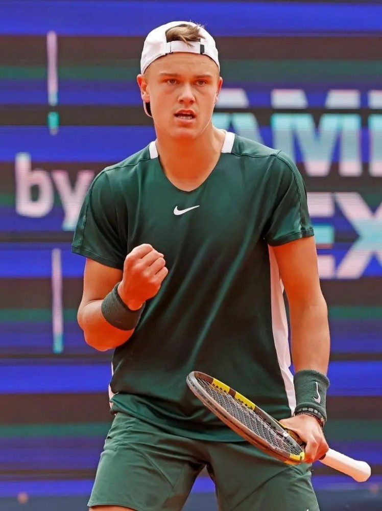 人运动会上 人运动会上