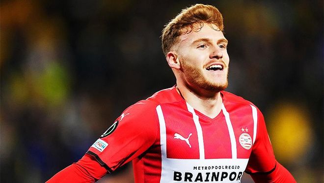 在接受采访 在接受采访