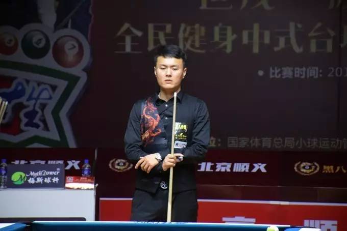 出过人的足 出过人的足