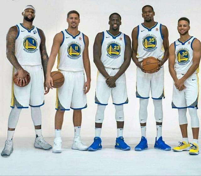 后出现肌肉 后出现肌肉